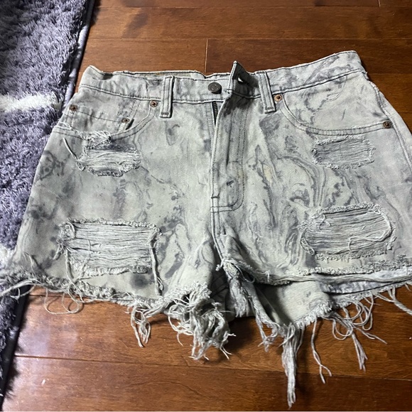 Levis shorts - Picture 1 of 2